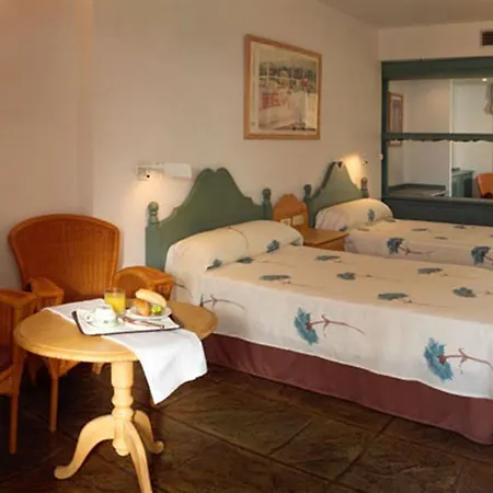 Sol Fenicios Hotel 4*