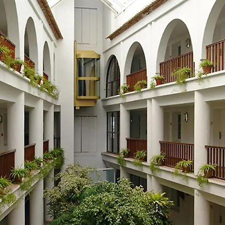 Sol Fenicios فندق لا هيرادورا